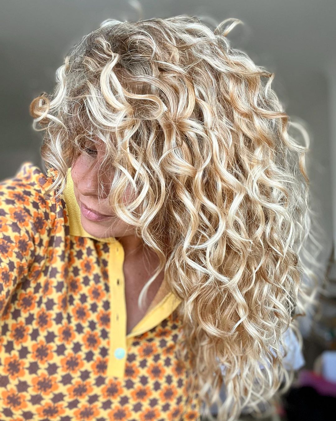 How to Prevent Frizz for Type 2 Wavy Hair