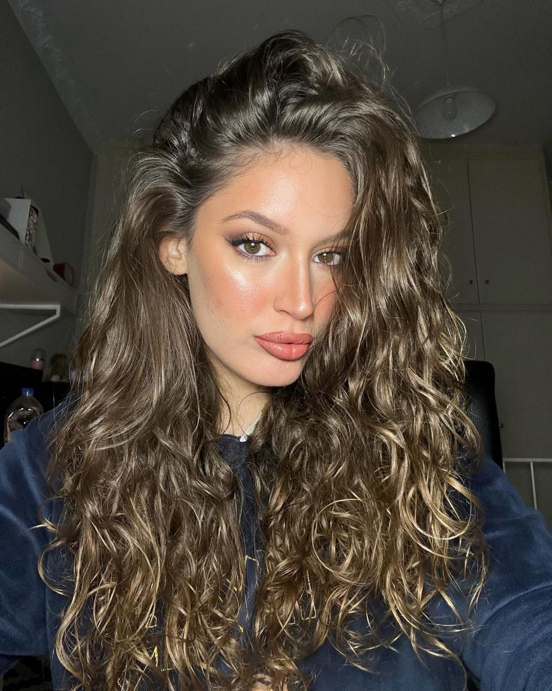 This is Why Your Wavy Hair Won't Clump